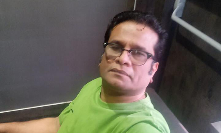 ഉത്തരവ്​ കത്തിച്ച അധ്യാപകർ മണികണ്ഠ​െൻറ അടുത്ത്​ ട്യൂഷന്​ പോകണം -ഹരീഷ്​ പേരടി